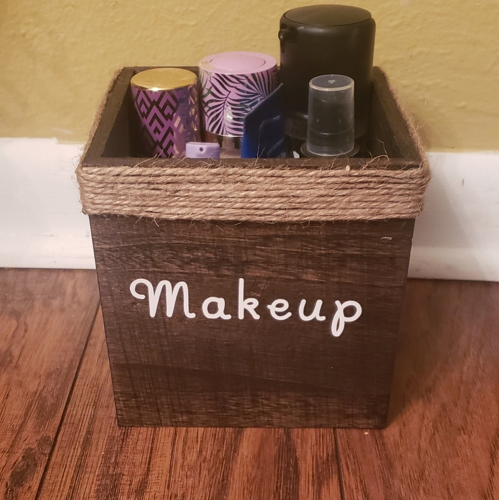 Wood makeup box